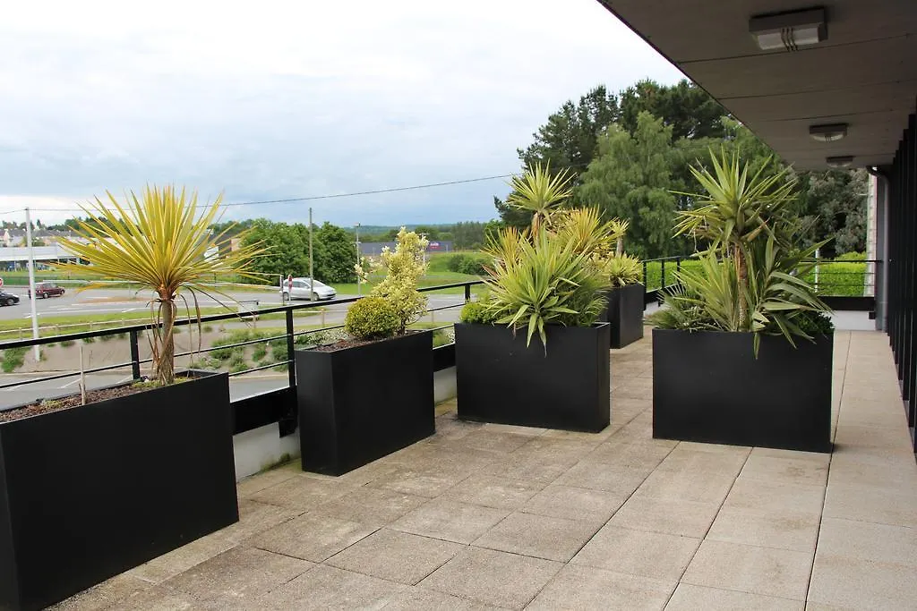 Hotel Ibis Guingamp Coeur De Bretagne Ploumagoar