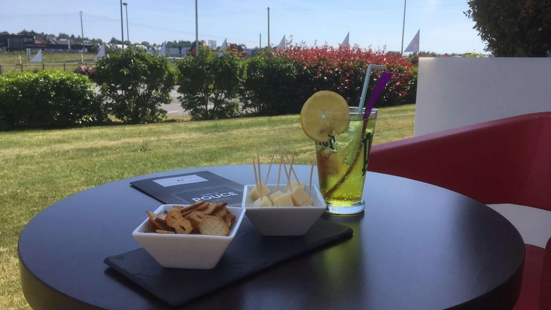 ***  Hotel Ibis Guingamp Coeur De Bretagne Ploumagoar Frankreich
